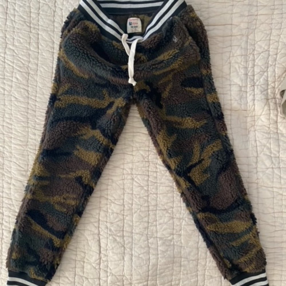 TODD SNYDER x CHAMPION jogger
